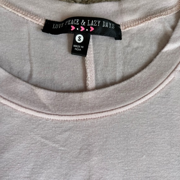 thankful, grateful, blessed tee - Picture 3 of 4